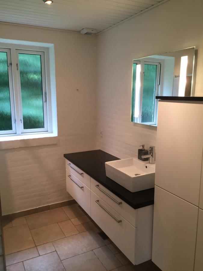 Stenbrogård Harlev Stationsby Eksteriør billede