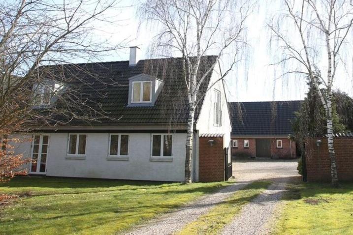 Stenbrogård Harlev Stationsby Eksteriør billede